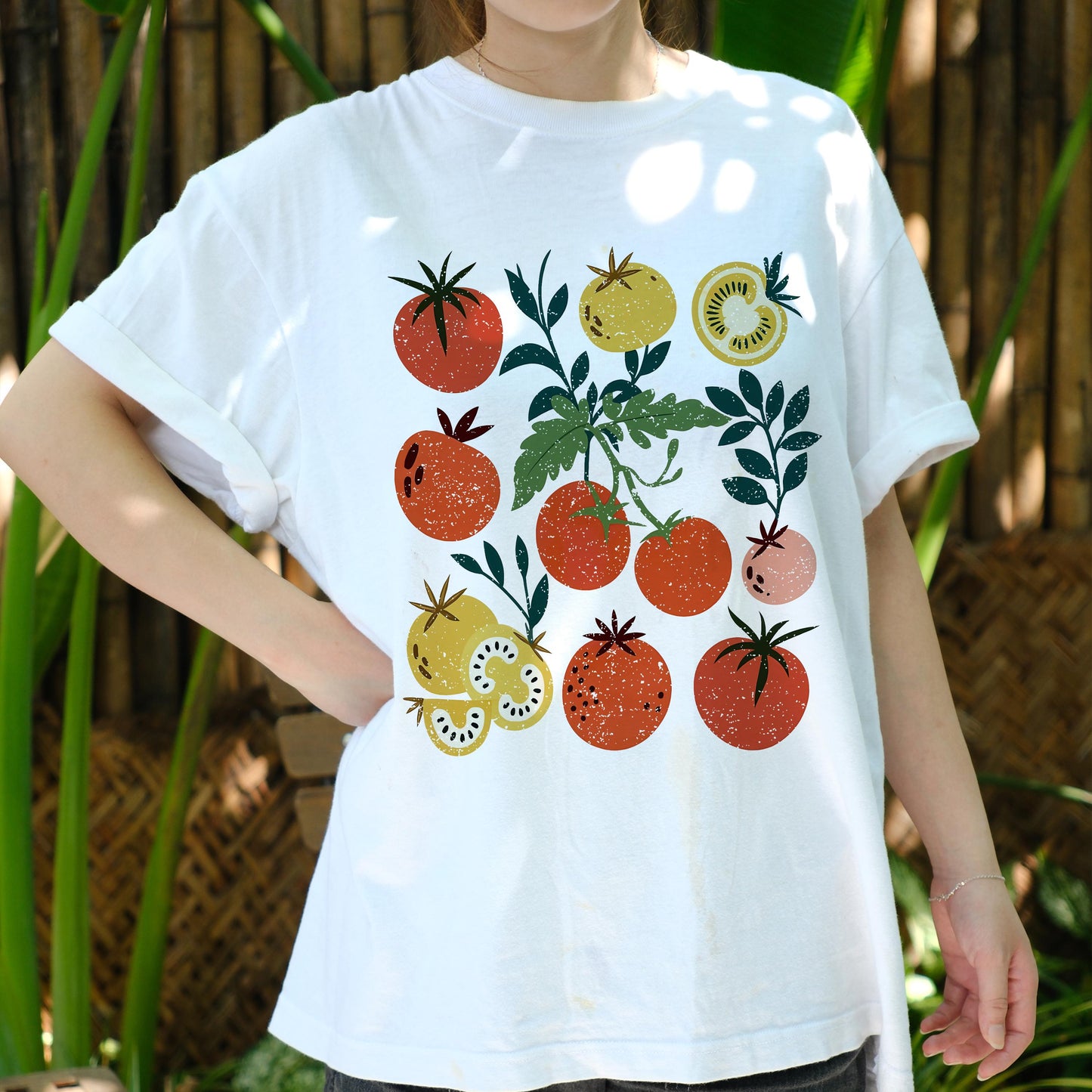 Vintage Tomato Garden Shirt, Cute Heirloom Tomato Graphic Tee, Farmer’s Market Vegetable Shirt, Retro Veggie Plant Lover Gift Tee