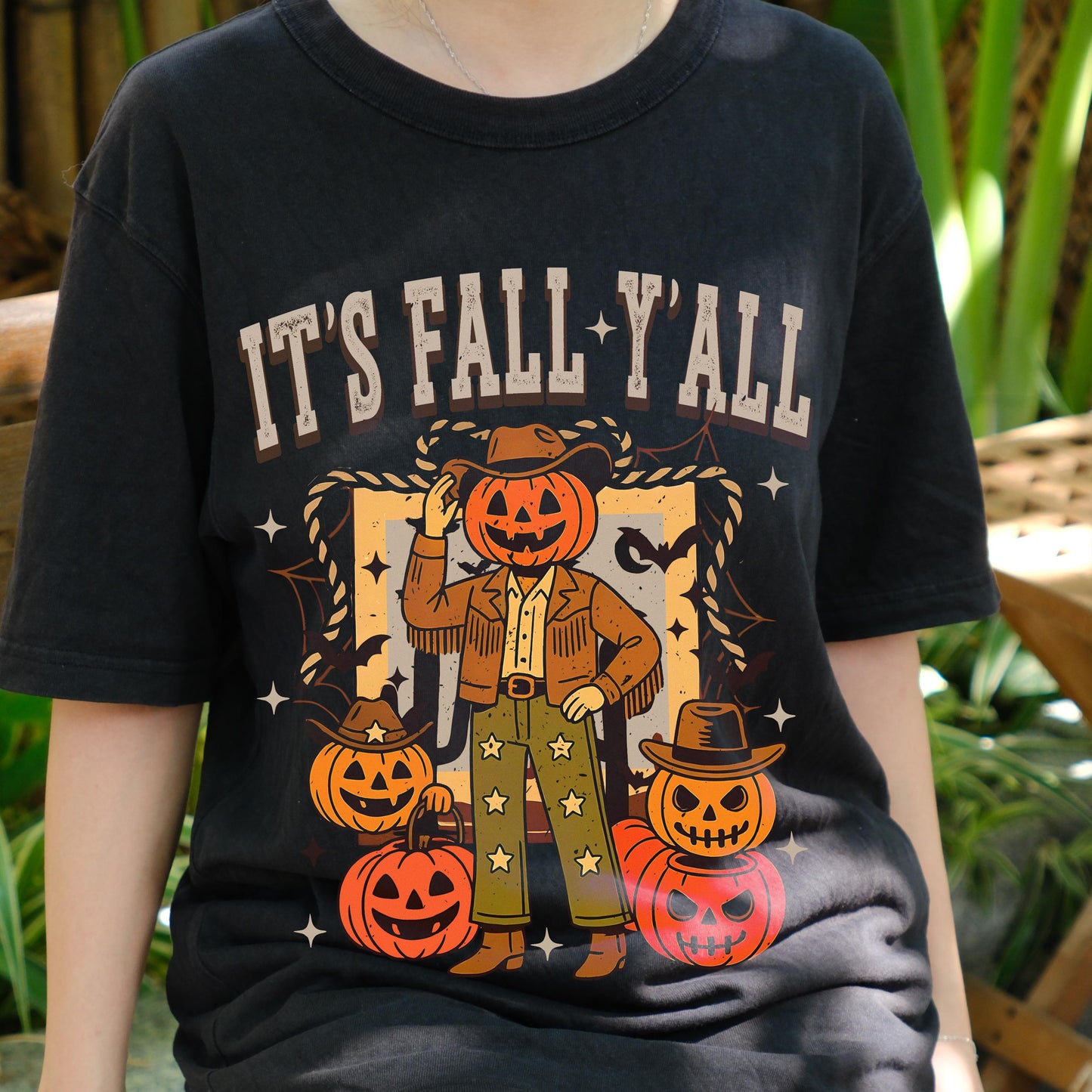 It’s Fall Y’all Shirt, Pumpkin Cowboy Tee, Retro Fall Halloween T-Shirt, Western Autumn Graphic Top, Fall Season Gift, Cute Fall Tee