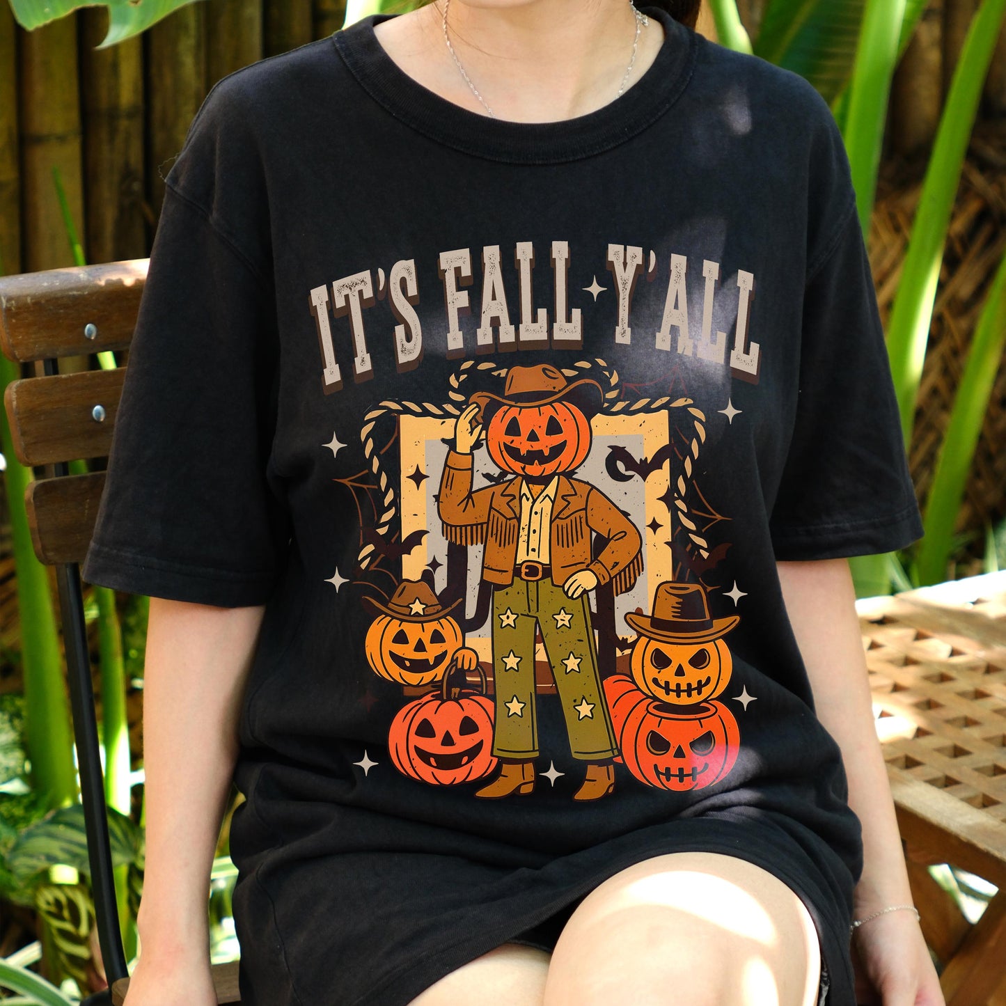 It’s Fall Y’all Shirt, Pumpkin Cowboy Tee, Retro Fall Halloween T-Shirt, Western Autumn Graphic Top, Fall Season Gift, Cute Fall Tee