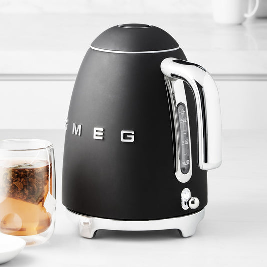 SMEG Electric Kettle 3D Logo