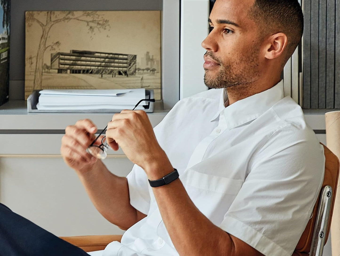 Fibit Luxe Fitness & Wellness Tracker