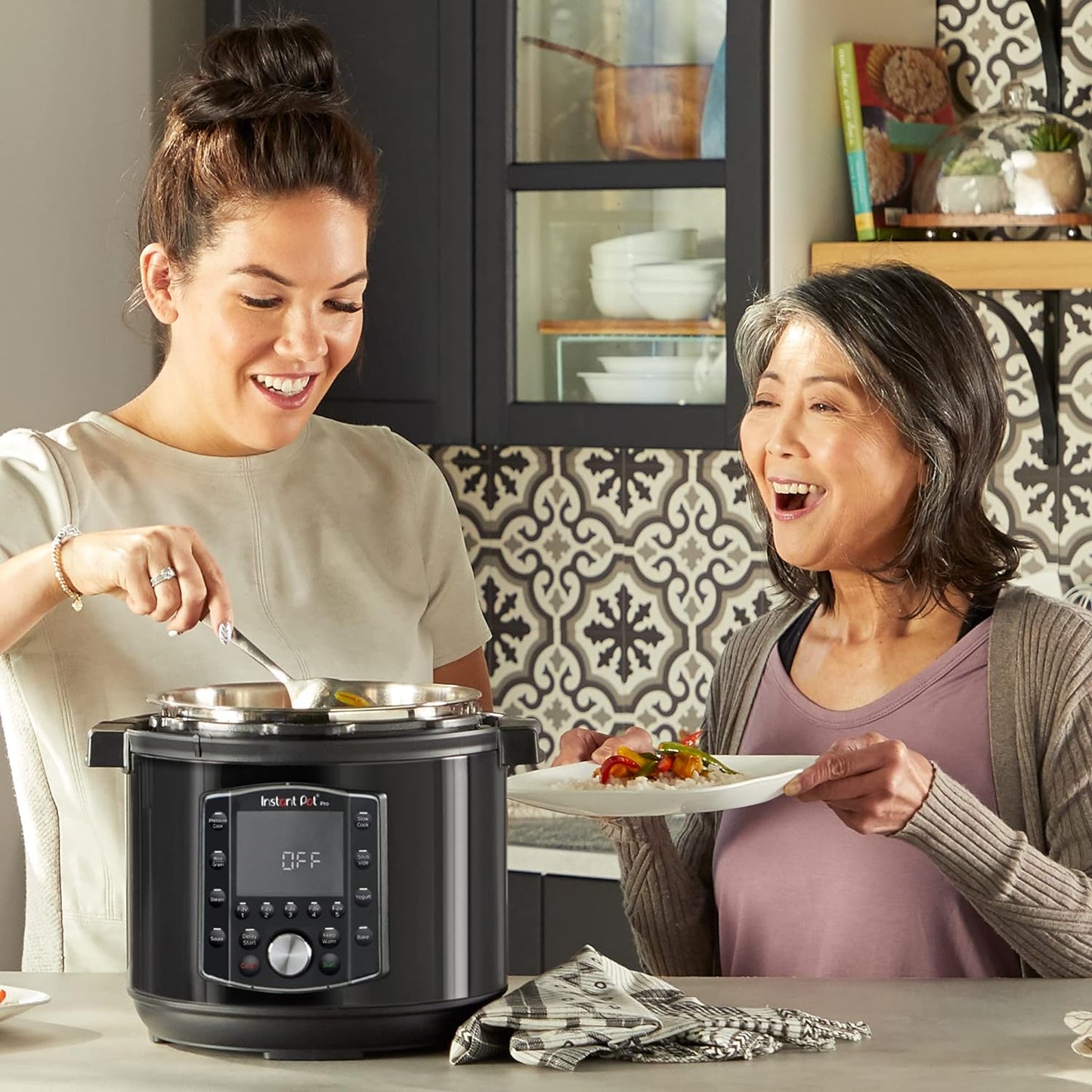 Instant Pot Pro Multi-Use Pressure Cooker, 6-Qt.