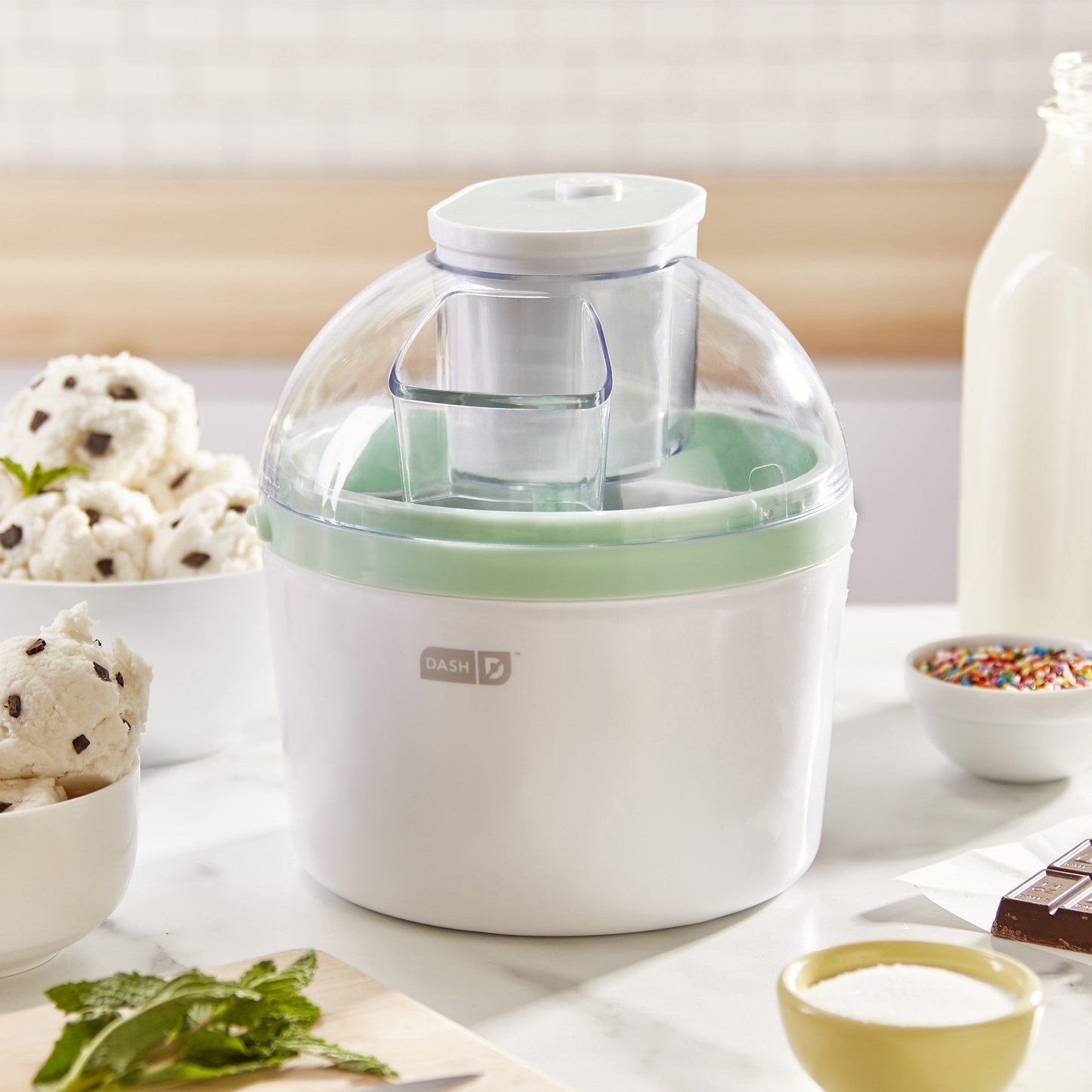 DASH Everyday Ice Cream Maker with Mixing Bowl & Ice Pop Molds, 1 QT