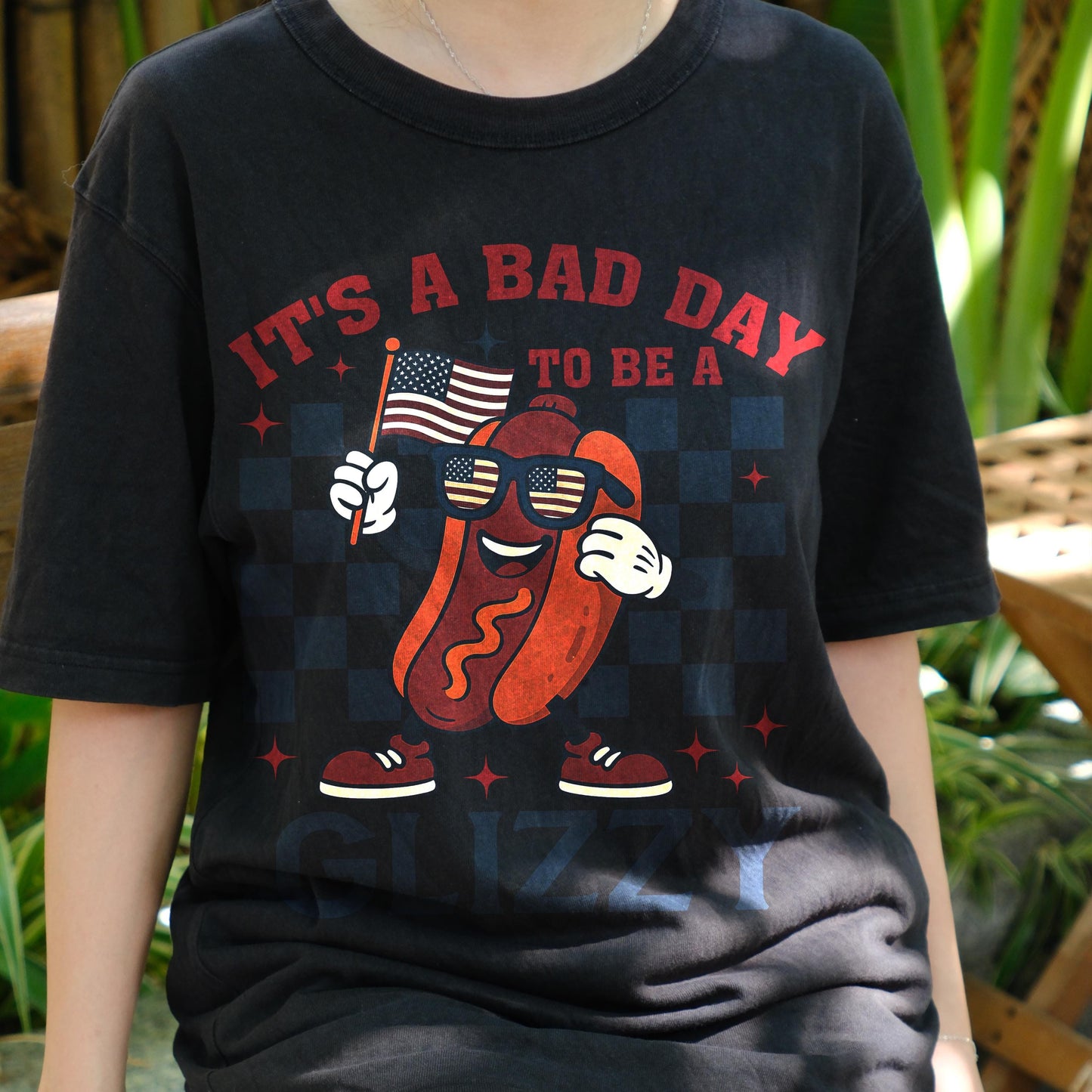 It’s a Bad Day to Be a Glizzy Shirt, Funny 4th of July Hot Dog Tee, Patriotic Foodie T-Shirt, BBQ Cookout Shirt, USA Summer Party Top