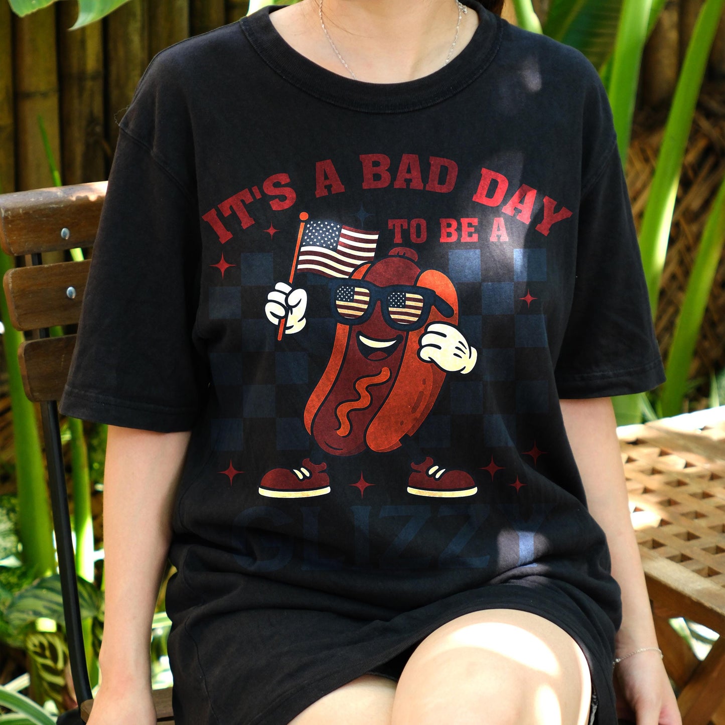 It’s a Bad Day to Be a Glizzy Shirt, Funny 4th of July Hot Dog Tee, Patriotic Foodie T-Shirt, BBQ Cookout Shirt, USA Summer Party Top
